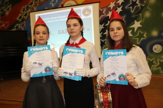 Сапункова Сивкова Пронькина барабанщинцы.jpg Сапункова Сивкова Пронькина барабанщинцы.jpg